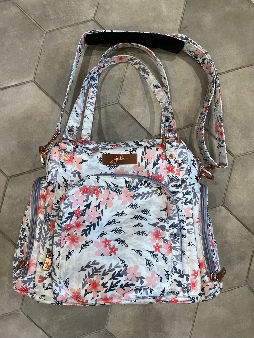 Ju-Ju-Be Floral Pumping Baby Bag in Pink, Gray & White